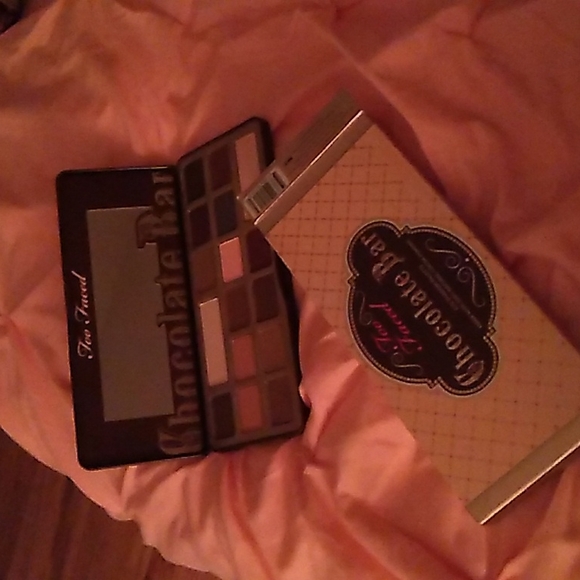 Too Faced Chocolate Bar Palette NEW - Picture 2 of 4
